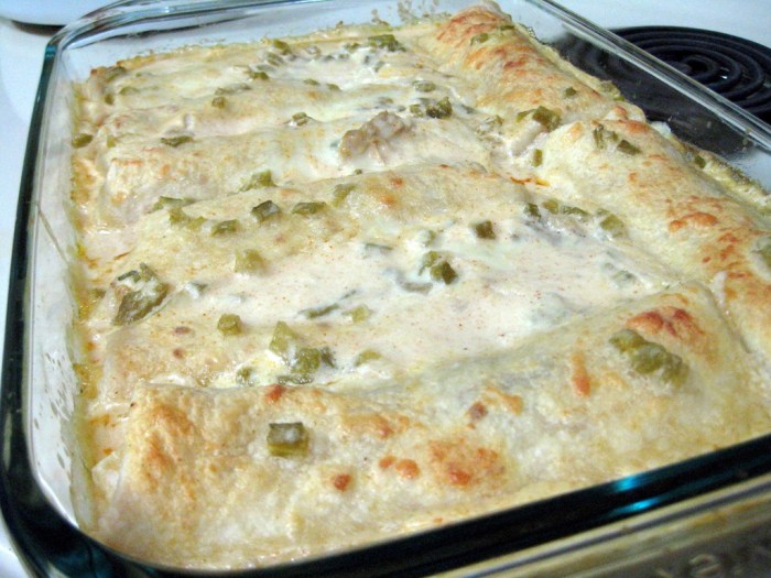 Recipe for chicken enchiladas with white sauce