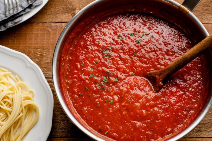 Recipe for fresh tomato sauce for pasta