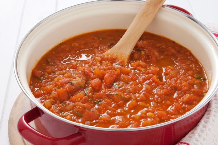 Recipe for fresh tomato sauce for pasta